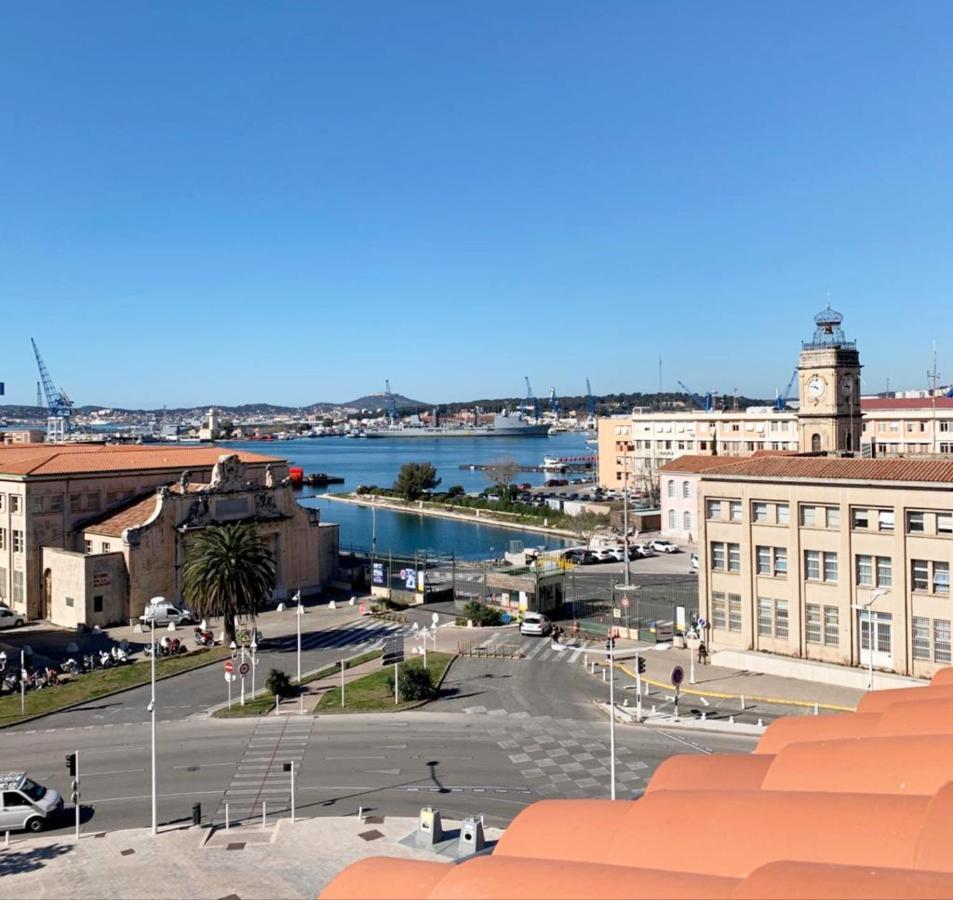 L'Eautel Toulon Centre Port Hotel Bagian luar foto