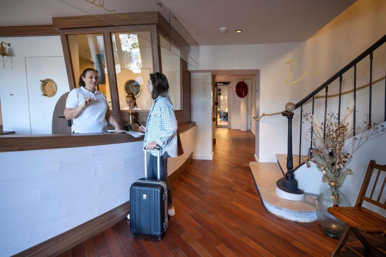 L'Eautel Toulon Centre Port Hotel Bagian luar foto